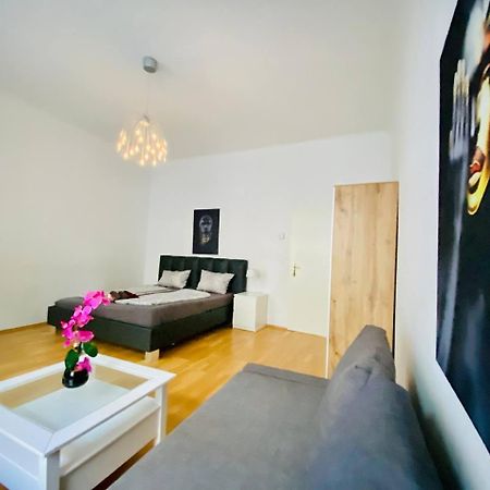 Family Apartment Th8 8 เวียนนา ภายนอก รูปภาพ