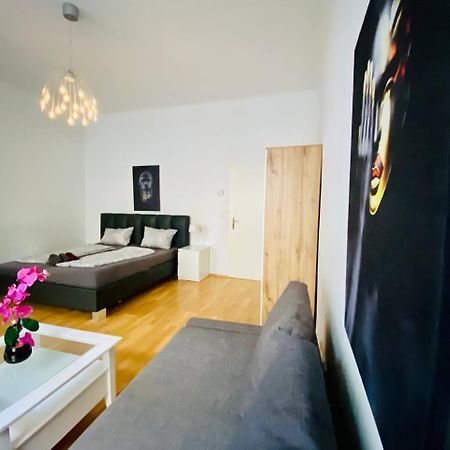 Family Apartment Th8 8 เวียนนา ภายนอก รูปภาพ