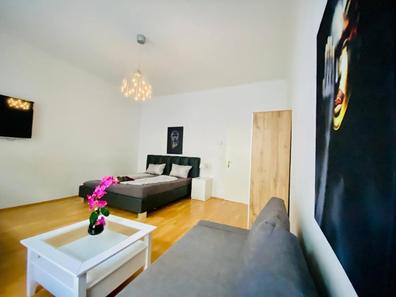Family Apartment Th8 8 เวียนนา ภายนอก รูปภาพ