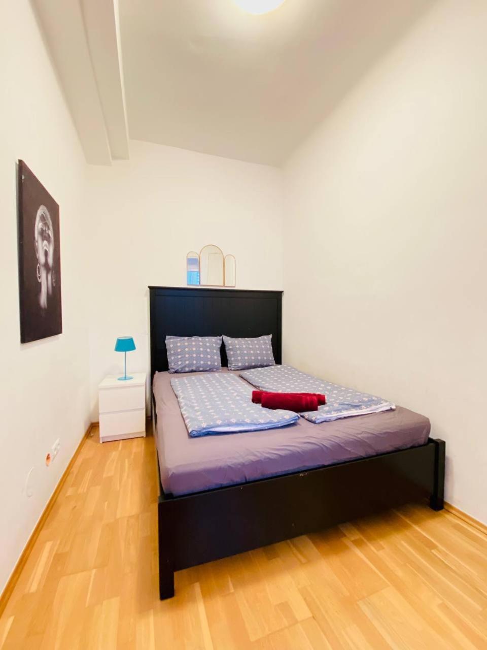 Family Apartment Th8 8 เวียนนา ภายนอก รูปภาพ