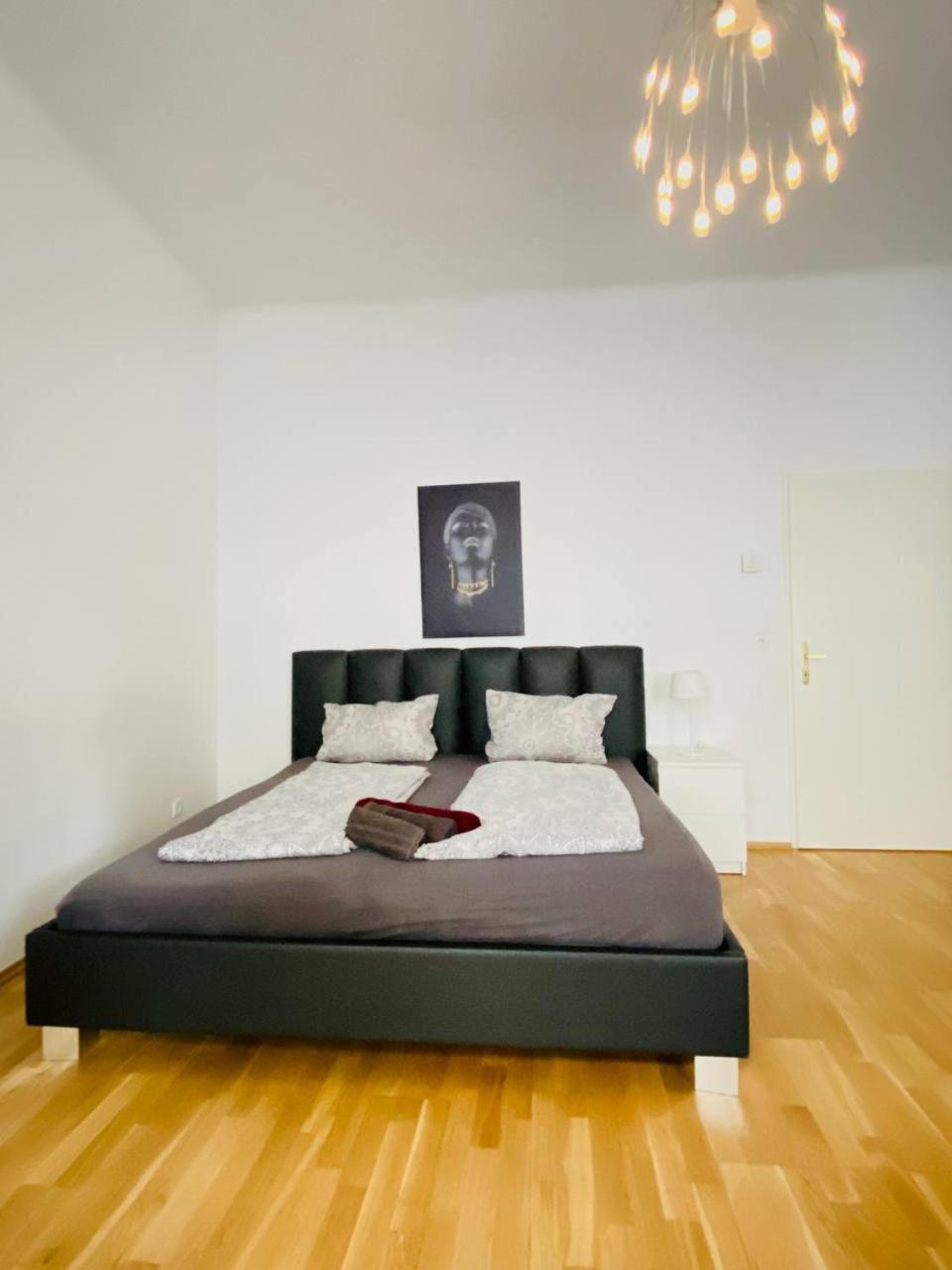 Family Apartment Th8 8 เวียนนา ภายนอก รูปภาพ