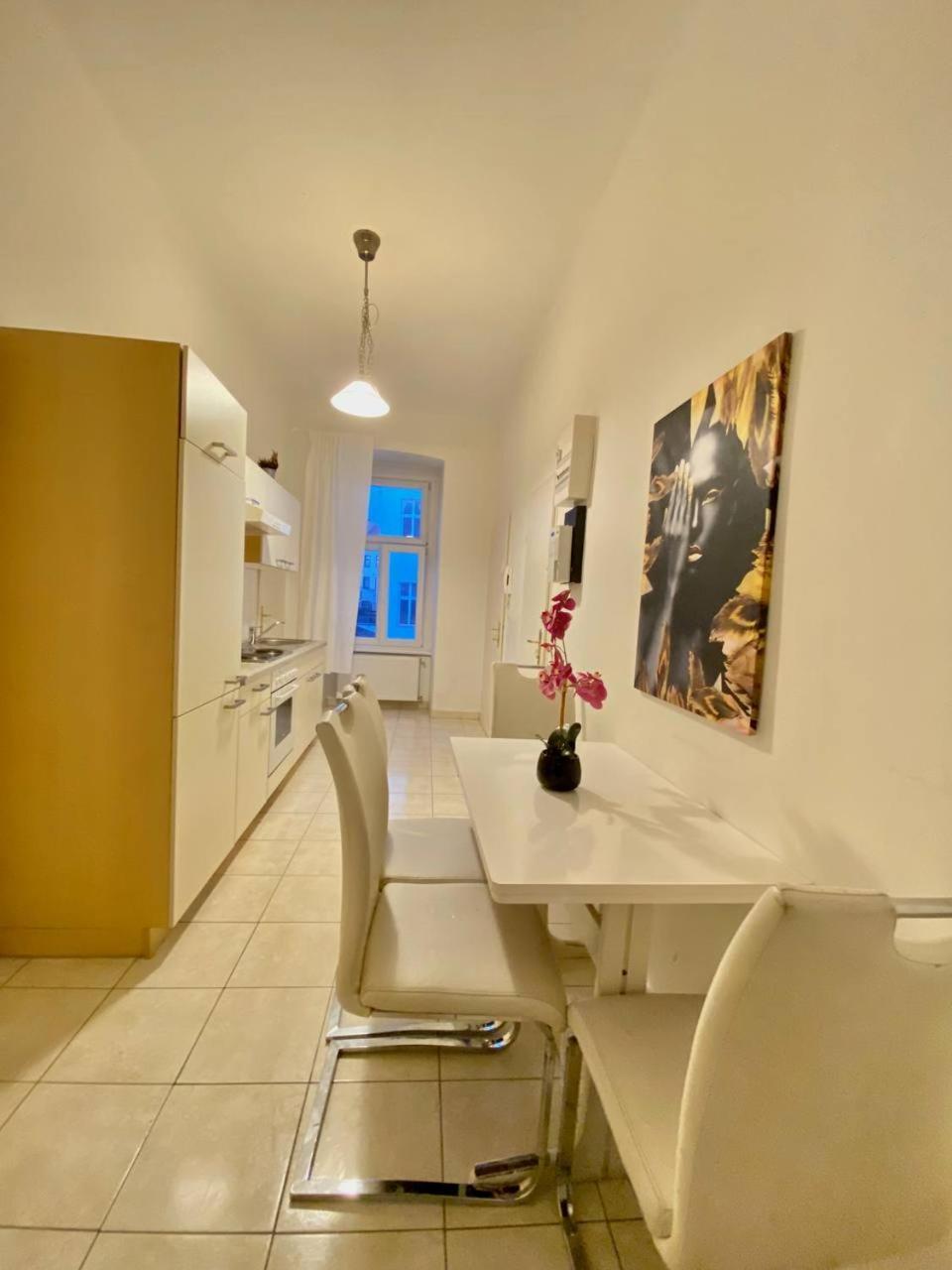 Family Apartment Th8 8 เวียนนา ภายนอก รูปภาพ