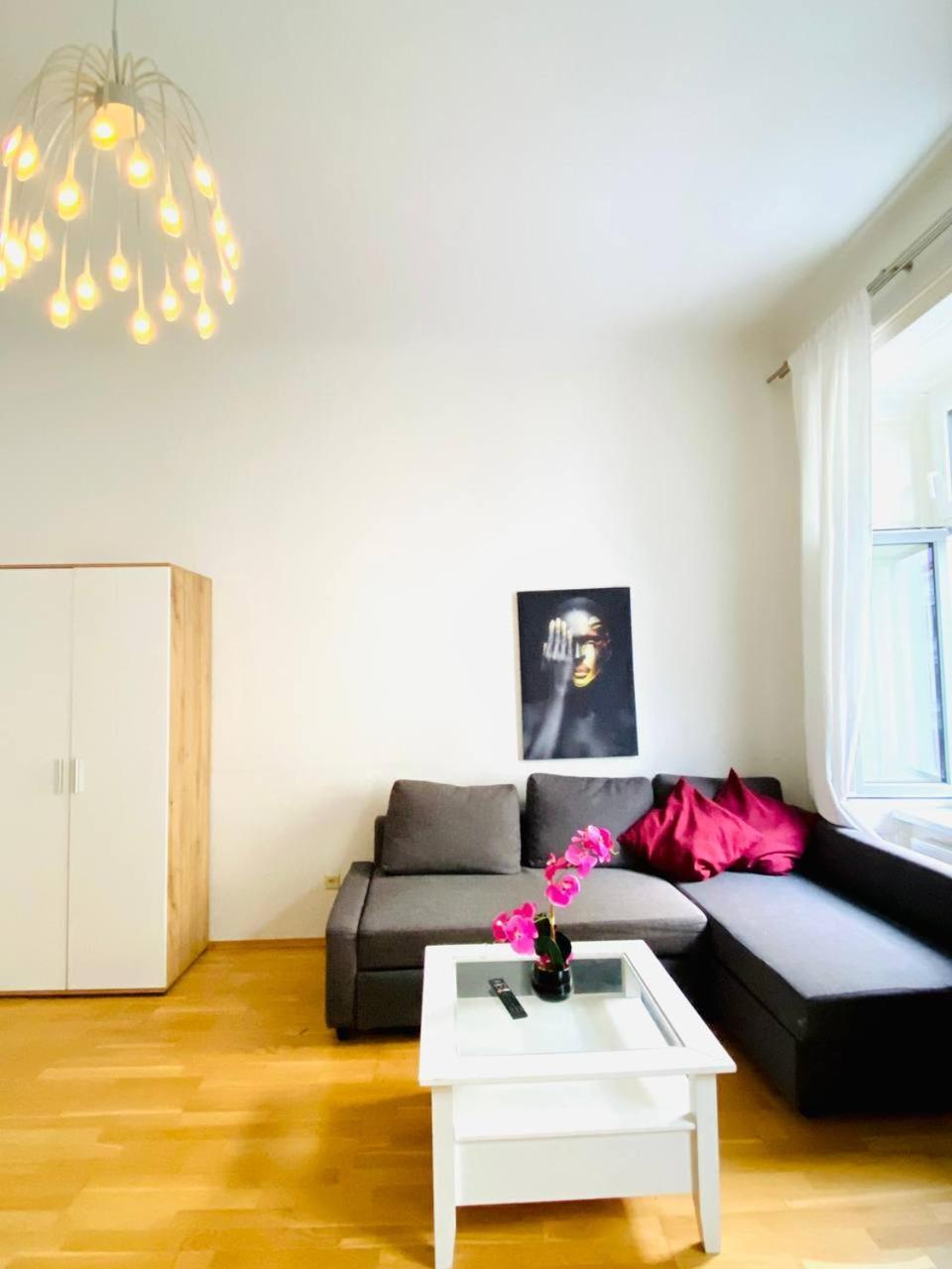 Family Apartment Th8 8 เวียนนา ภายนอก รูปภาพ