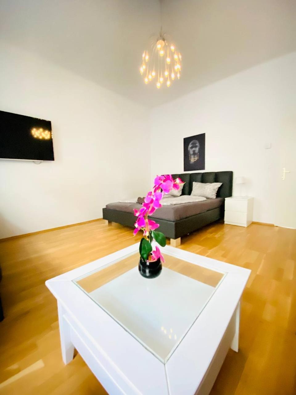 Family Apartment Th8 8 เวียนนา ภายนอก รูปภาพ